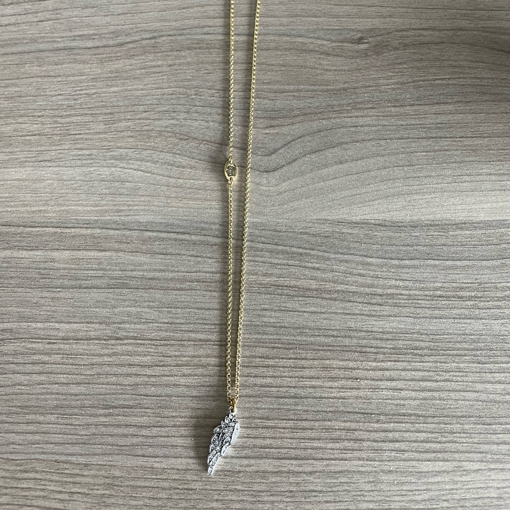 Juicy couture two tone wing adjustable necklace EUC